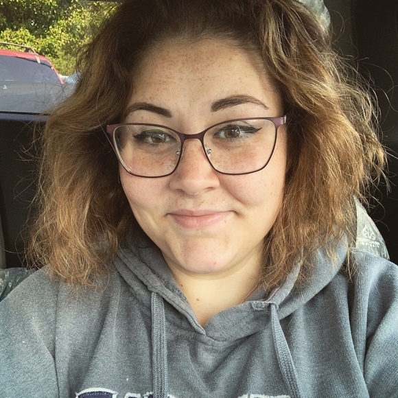 Meet your Posher, Jess - Picture 1 of 1